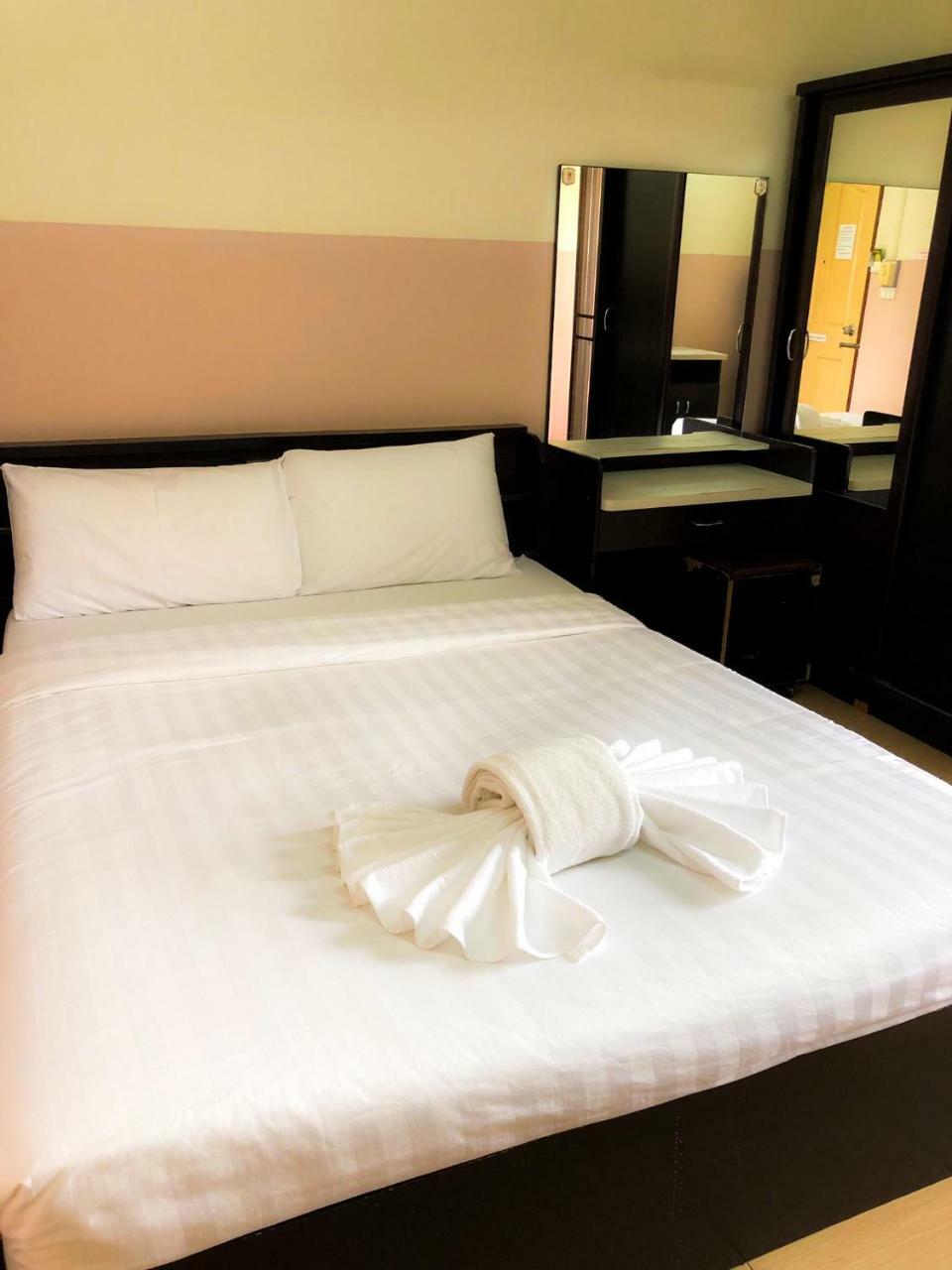 Collection O The Singha Chiangmai Hotel Chiang Mai Zewnętrze zdjęcie